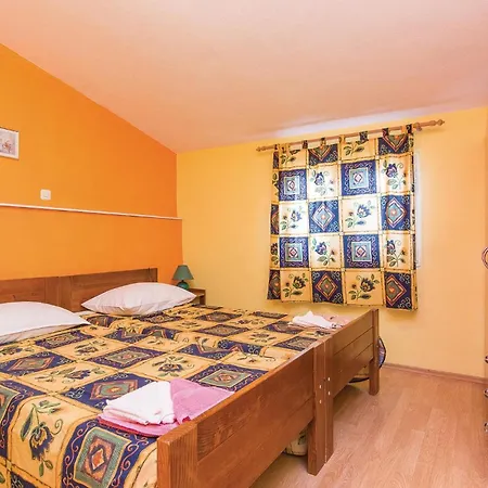 Pet Friendly Apartment In Pakostane With Kitchen Exterior foto