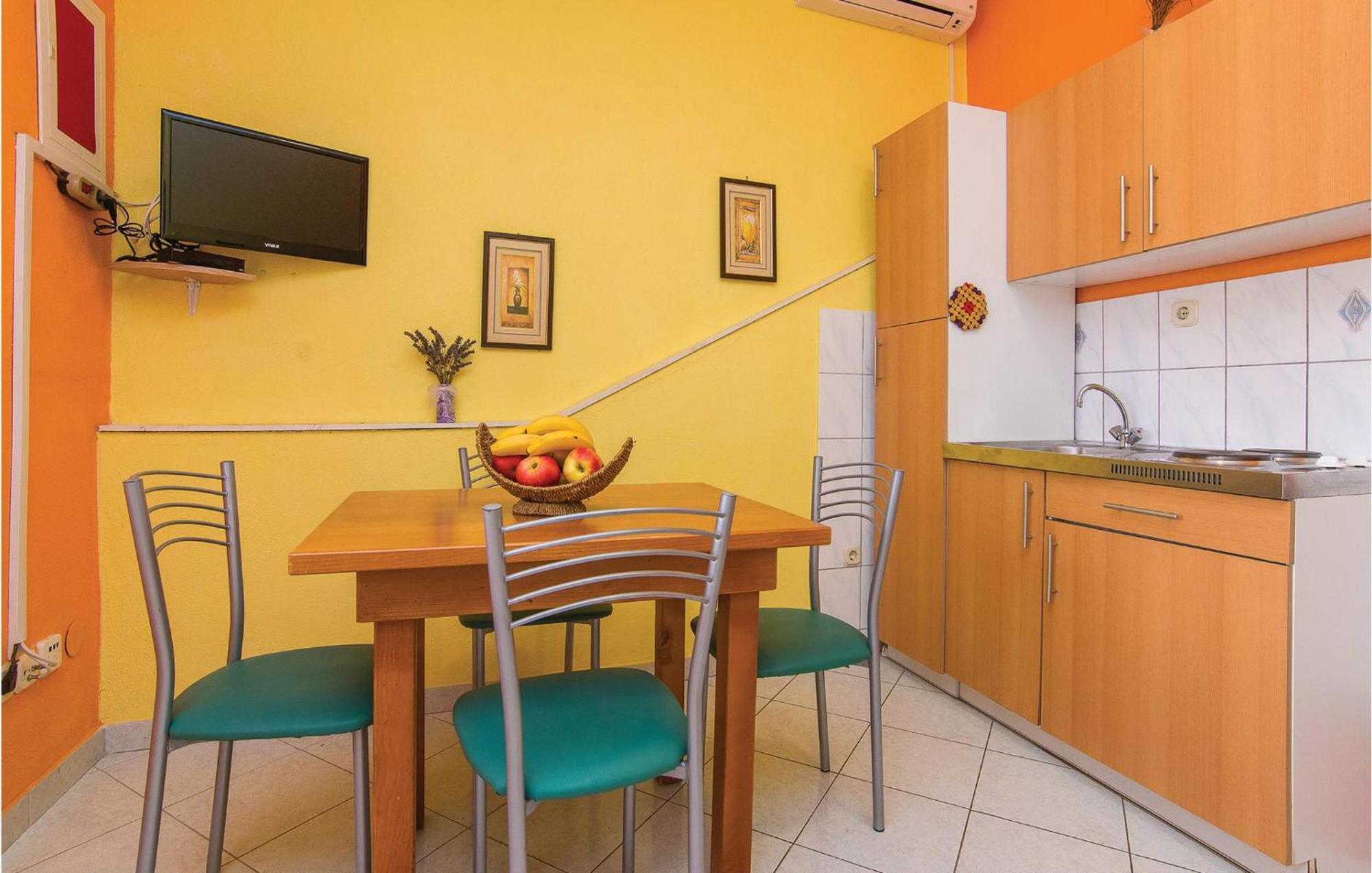 Pet Friendly Apartment In Pakostane With Kitchen Apartment Pakostane