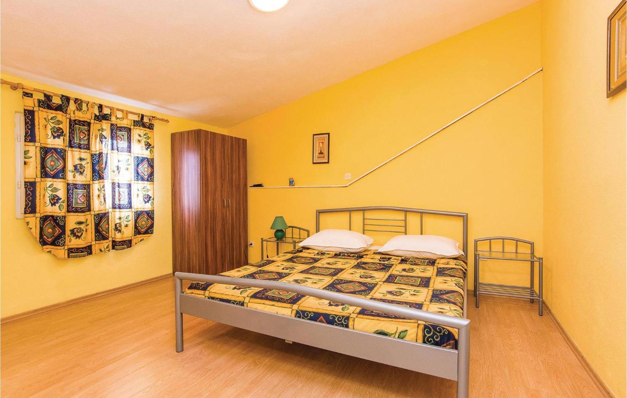 Pet Friendly Apartment In Pakostane With Kitchen Pakostane